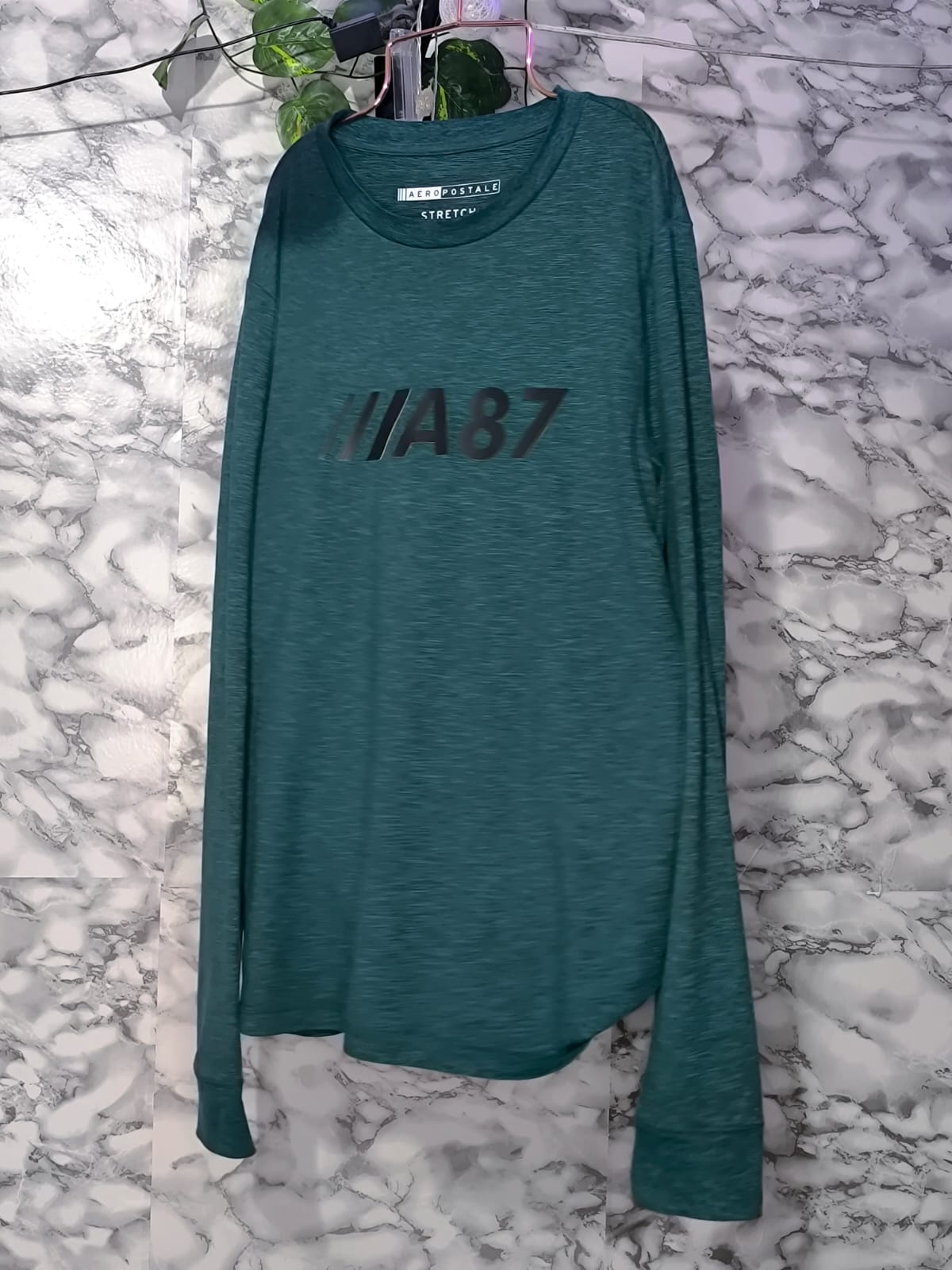 Camiseta Deportiva Manga Larga Microtexturizada – Aéropostale