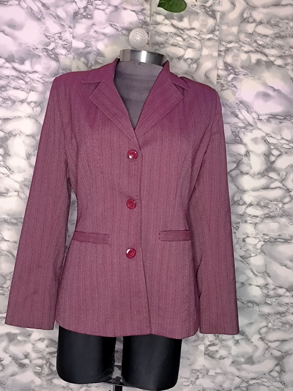 Blazer Clásico en Tono Malva con Raya Diplomática – A Y Y Collection Talla L