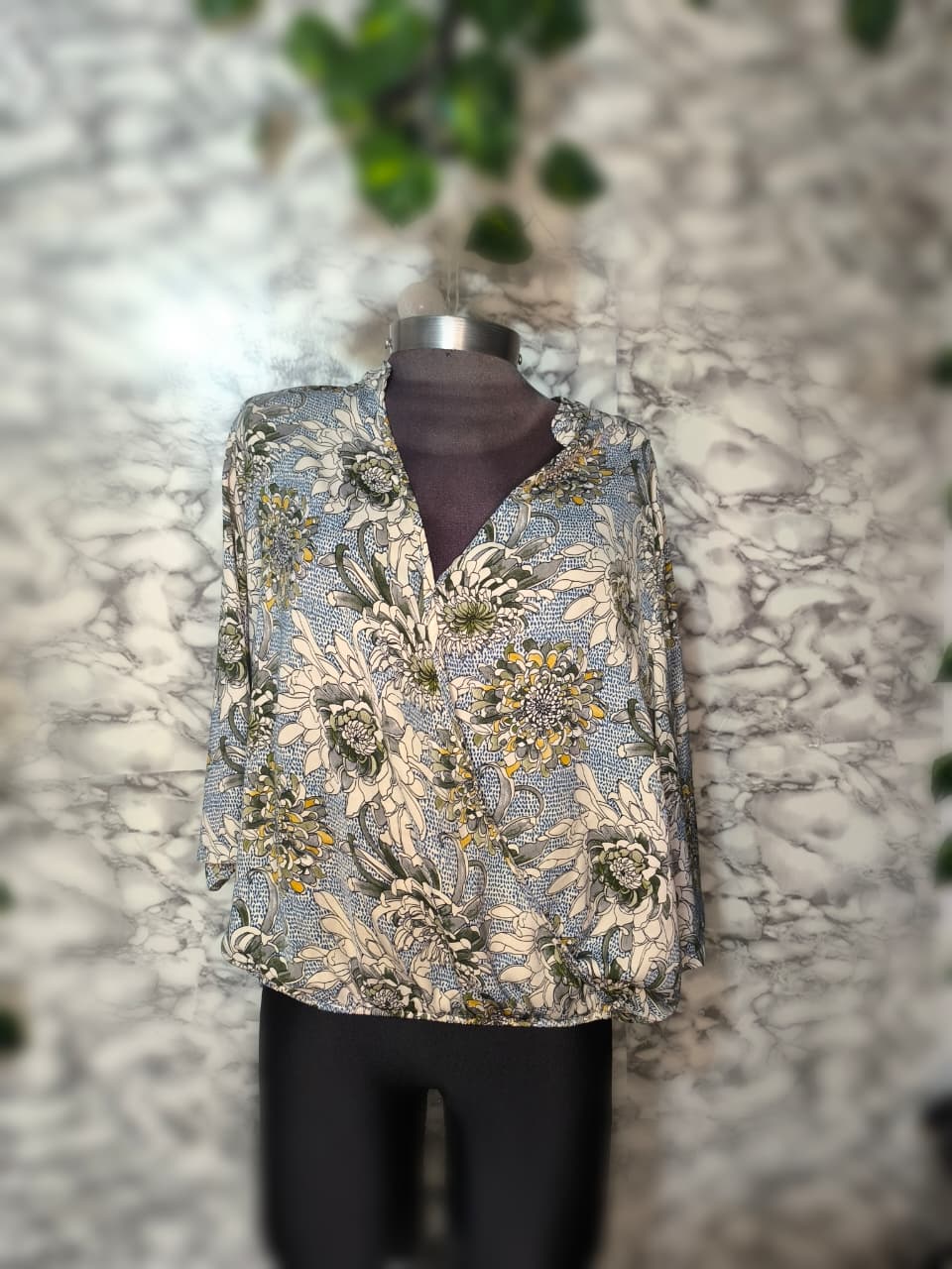 Blusa Cruzada Maxifloral Crisantemos Wrap Style – BLUSS