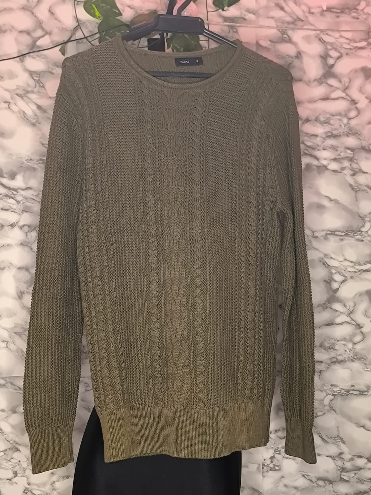 Suéter de Punto Trenzado Clásico Verde Militar – Koaj Hombre Talla S-M