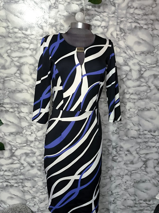 Vestido Elegante Corto de Silueta Ajustada con Ondas – Kara Girl talla M-L
