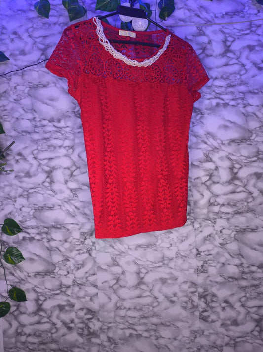 Blusa Mujer Encaje Rojo con Collar de Perlas en Escote Talla M