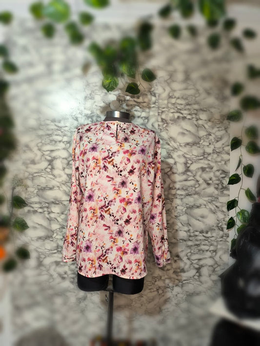 Blusa Floral Pastel Manga Larga con Abertura en Escote – Nicols
