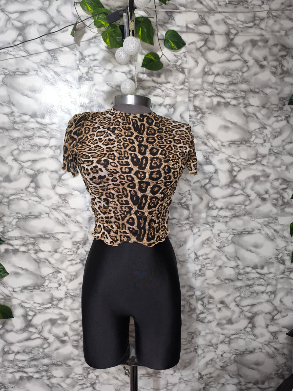 Crop Top de Malla Animal Print Leopardo con Lettuce Trim
