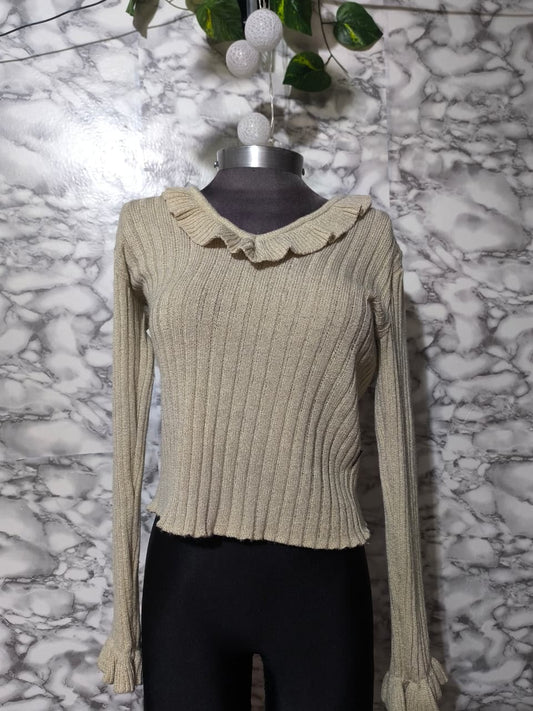 Blusa Hilo Acanalado Beige con Volante en Escote – TEJESILLO