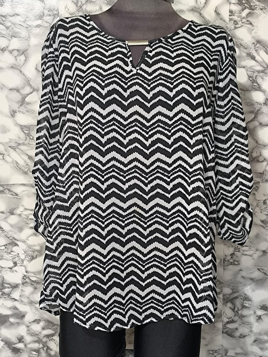 Blusa Holgada Semitransparente con Estampado de Zigzag – Fàlaca Talla XL