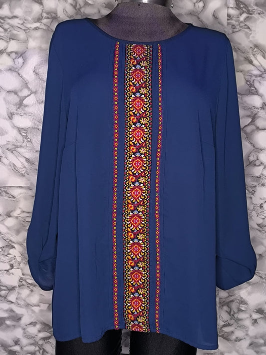 Blusa Larga Fluida con Cenefa Étnica – Soy Talla S-36