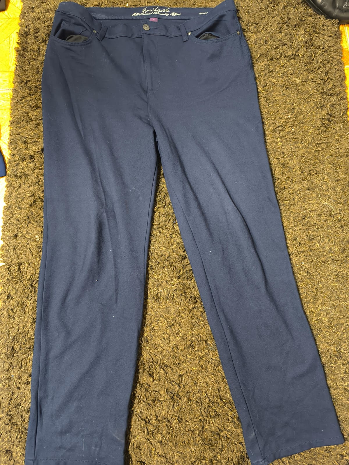 Pantalón Clásico Slim Drill Elástico All-Around Slimming – Gloria Vanderbilt Talla 16